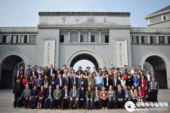 摄影者:唐璇(3)_副本.jpg 摄影者:唐璇(3)_副本.jpg